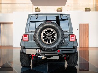 2026 Jeep Wrangler IV (JL) Рестайлинг, серый, 9280000 рублей, вид 4