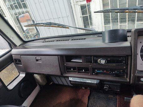 1989 Nissan Atlas, белый, 450000 рублей, вид 2