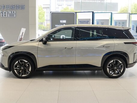 2026 Toyota bZ3X 50 kWh, серебристый, 2635000 рублей, вид 5