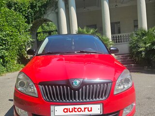2012 Skoda Fabia II Рестайлинг, красный, 850000 рублей, вид 3