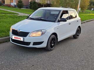 2010 Skoda Fabia II Рестайлинг, белый, 600000 рублей, вид 2