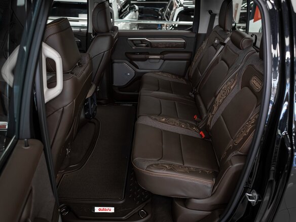 2026 Ram 1500 Crew Cab V Рестайлинг, чёрный - вид 20
