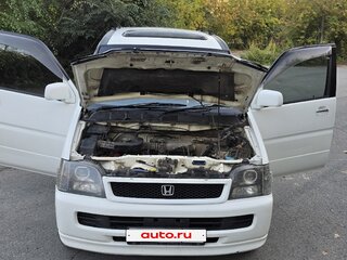 2000 Honda Stepwgn I Рестайлинг, белый, 650000 рублей, вид 3