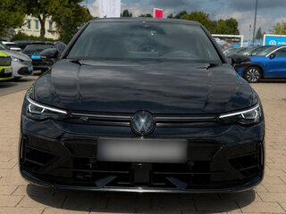 2025 Volkswagen Golf VIII Рестайлинг, чёрный, 2450000 рублей, вид 3