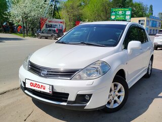 2013 Nissan Tiida I Рестайлинг, белый, 720000 рублей, вид 3