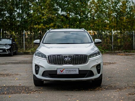 2019 Kia Sorento III Prime Рестайлинг, белый, 2922000 рублей, вид 3