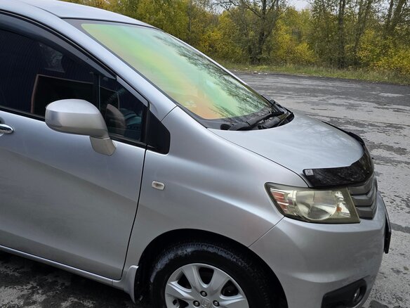 2010 Honda Freed Spike I Рестайлинг, серебристый, 990000 рублей - вид 1