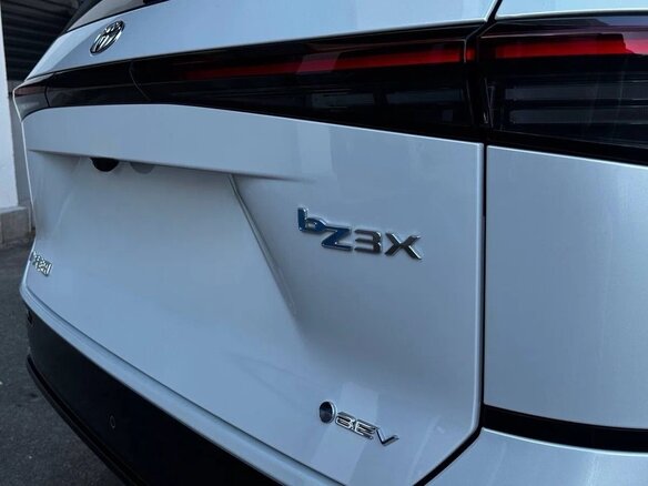 2026 Toyota bZ3X 58.3 kWh, белый, 2780000 рублей - вид 5