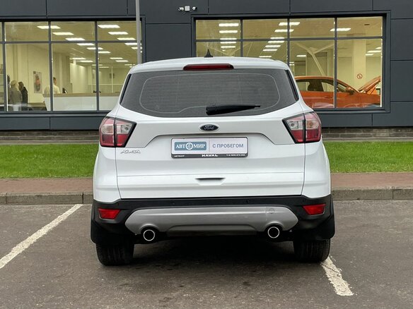 2017 Ford Kuga II Рестайлинг, белый, 1799000 рублей - вид 5