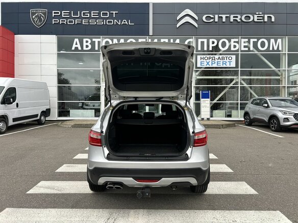 2019 Lada (ВАЗ) Vesta SW Cross I, серебристый, 1230000 рублей - вид 6