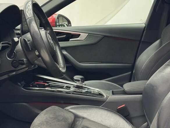 2020 Audi A4 35 TFSI V (B9) Рестайлинг, красный, 2595000 рублей - вид 11