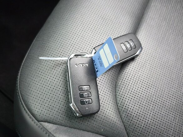 2022 Kia Niro II, чёрный, 1900002 рублей - вид 20