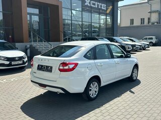 2026 Lada (ВАЗ) Granta I Рестайлинг, белый, 1126000 рублей, вид 5