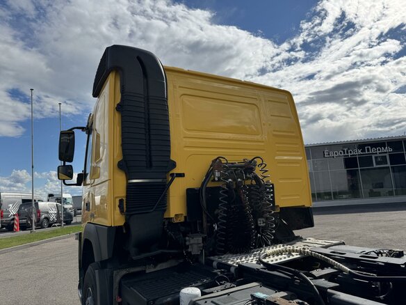 2017 Volvo FM, жёлтый, 5000000 рублей - вид 7