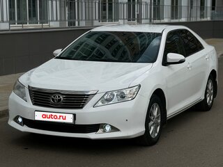 2014 Toyota Camry VII (XV50), белый, 1580000 рублей, вид 3