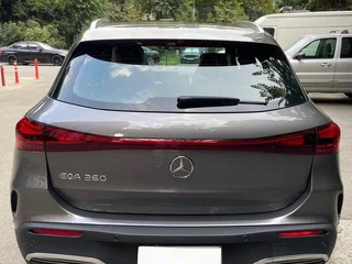 2022 Mercedes-Benz EQA 250+ I, серебристый, 2400070 рублей, вид 3