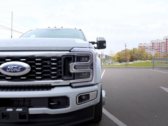 2026 Ford F-450, серый, 19500000 рублей - вид 1
