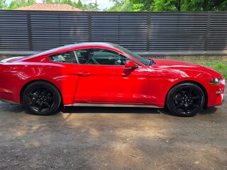2018 Ford Mustang VI Рестайлинг, красный, 3000000 рублей, вид 5