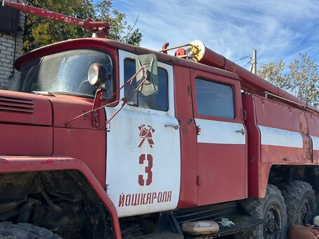 1990 ЗИЛ 131, красный, 300000 рублей, вид 1