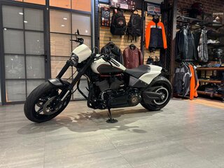 2019 Harley-Davidson FXDR 114, белый, 2099000 рублей, вид 1