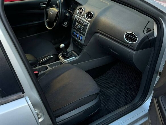 2006 Ford Focus II, серый, 420000 рублей - вид 9