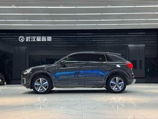2021 Audi Q2 L e-tron I, серый, 1394000 рублей, вид 5