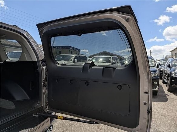 2023 Toyota Land Cruiser Prado 150 Series Рестайлинг 3, бежевый - вид 20