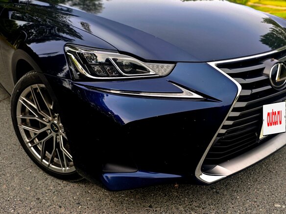 2017 Lexus IS 300 III Рестайлинг, синий, 2750000 рублей - вид 5