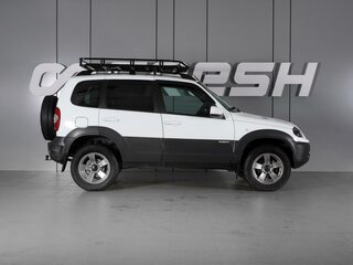 2017 Chevrolet Niva I Рестайлинг, белый, 1125000 рублей, вид 5