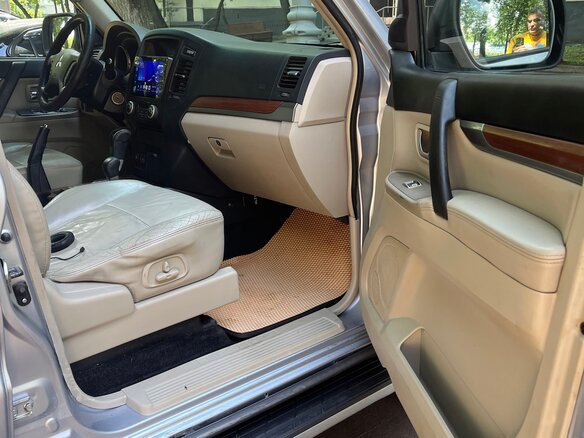 2008 Mitsubishi Pajero IV, серебристый, 1180000 рублей - вид 25