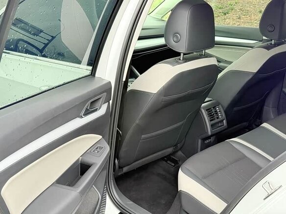 2022 Volkswagen Golf VIII, белый - вид 8