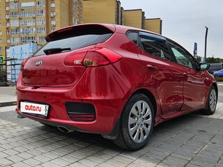 2018 Kia Ceed II Рестайлинг, красный, 1260000 рублей, вид 4