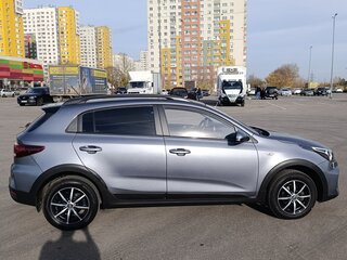 2021 Kia Rio X IV Рестайлинг, серый, 1585000 рублей, вид 4