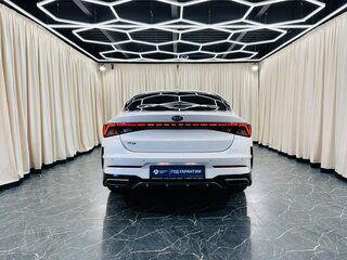 2020 Kia K5 III, белый, 2599999 рублей, вид 5