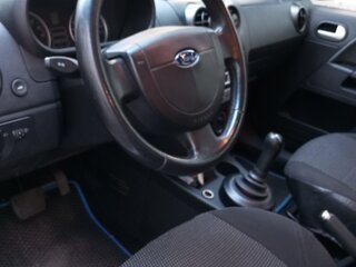 2005 Ford Fusion I, серебристый, 309000 рублей, вид 5