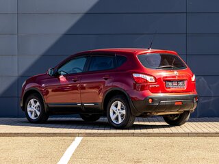 2011 Nissan Qashqai I Рестайлинг, красный, 1055000 рублей, вид 4