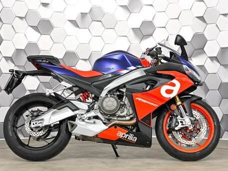 2022 Aprilia RS 660, синий, 1169000 рублей, вид 3