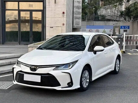 2023 Toyota Corolla XII (E210), белый, 1150000 рублей, вид 1