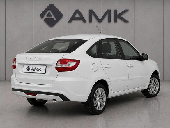 2025 Lada (ВАЗ) Granta I Рестайлинг, белый, 1187000 рублей - вид 5