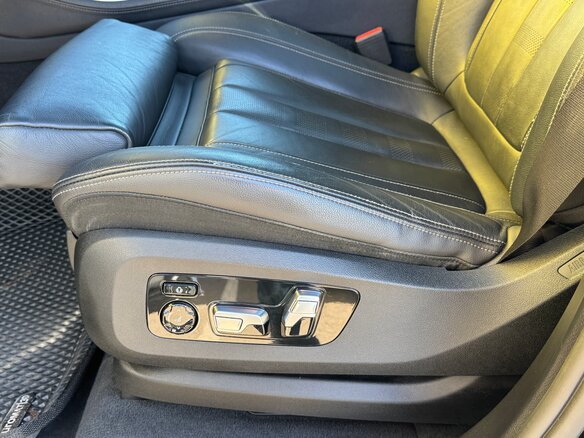 2019 BMW X5 50i IV (G05/G18), чёрный, 5390000 рублей - вид 20