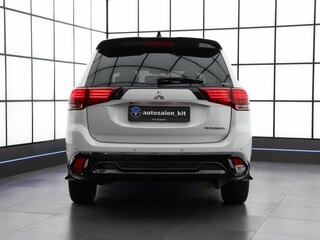 2022 Mitsubishi Outlander III Рестайлинг 3, белый, 3509000 рублей, вид 5