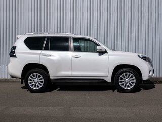 2013 Toyota Land Cruiser Prado 150 Series Рестайлинг 1, белый, 3099000 рублей, вид 5
