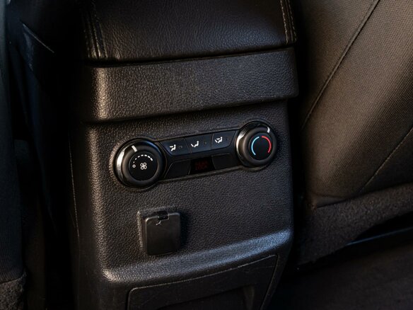 2013 Ford Explorer V, белый, 1580000 рублей - вид 20