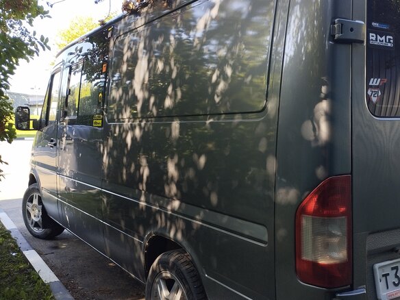 2004 Mercedes-Benz Sprinter, серый, 1150000 рублей - вид 2