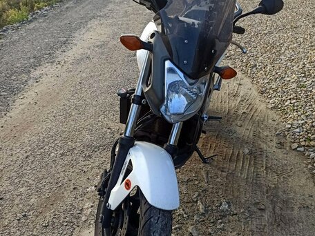 2013 Honda NC 700S, белый, 430000 рублей, вид 2