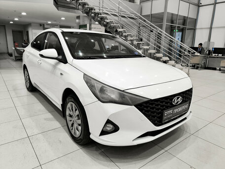 2020 Hyundai Solaris II Рестайлинг, белый, 1150000 рублей, вид 3