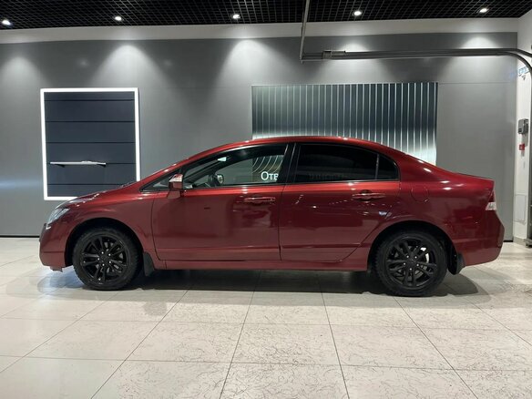 2008 Honda Civic VIII, красный, 490000 рублей - вид 8