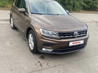 2017 Volkswagen Tiguan II, коричневый, 1750000 рублей, вид 1