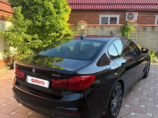 2019 BMW 5 серии 540i xDrive VII (G30/G31/G38), чёрный, 4800000 рублей, вид 3