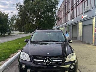 2005 Mercedes-Benz M-Класс 320 II (W164), чёрный, 1150000 рублей, вид 2